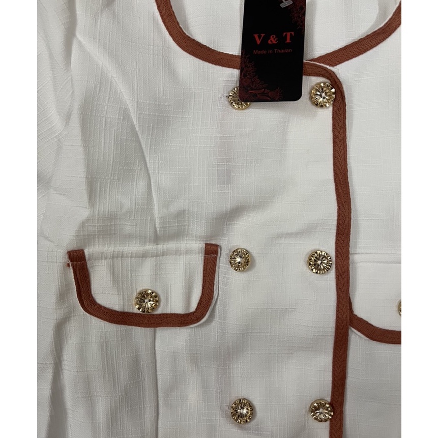 SET ÁO CROPTOP PHỐI CHÂN VÁY NÚT DÀI QUA GỐI