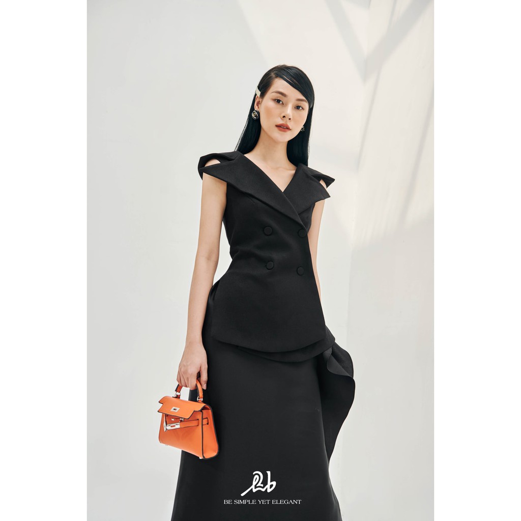 H2B- Ao Vest Đen Cộc Tay Pesty 4 nút