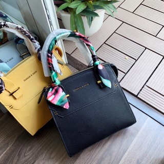 TÚI CHARLES & KEITH XUẤT DƯ