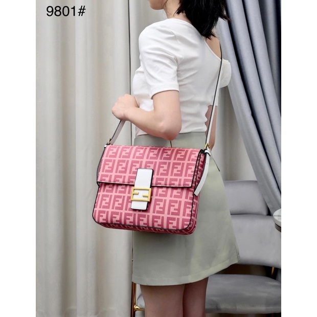 Mô hình xe Fendi Shouder BAG 9801