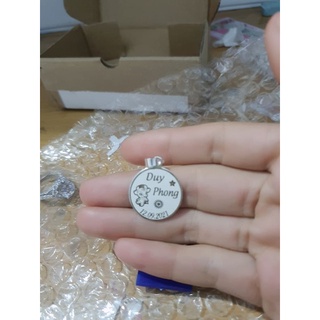 mặt dây chuyền bạc.