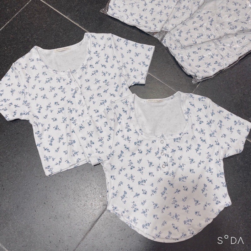 Áo croptop hoa nút chất cotton gân mịn đẹp