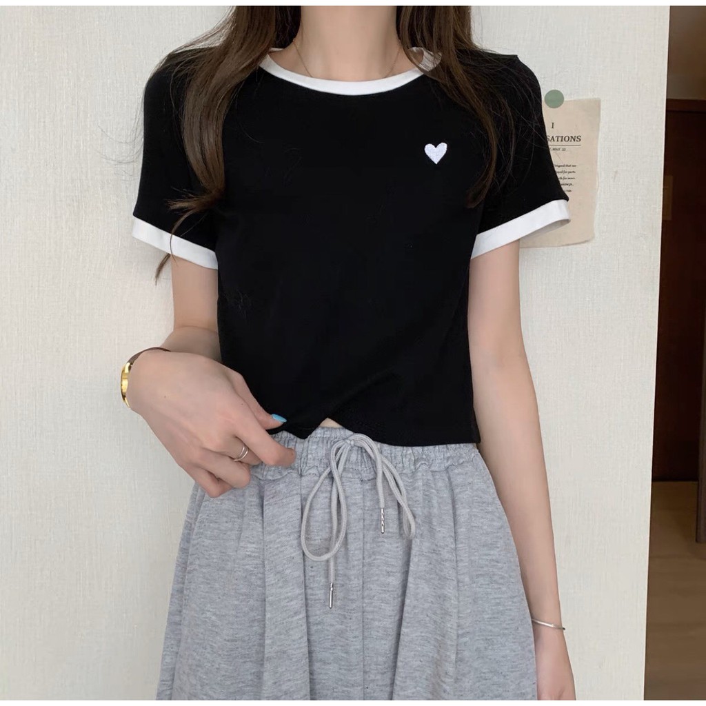Áo Thun Croptop nữ thêu họa tiết trái tim satsun