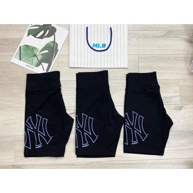 Quần legging ngố in chữ siêu co giãn