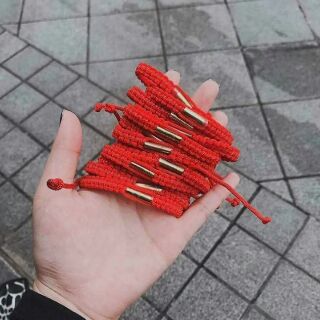 Vòng Tay Chỉ Đỏ May Mắn Thái Lan