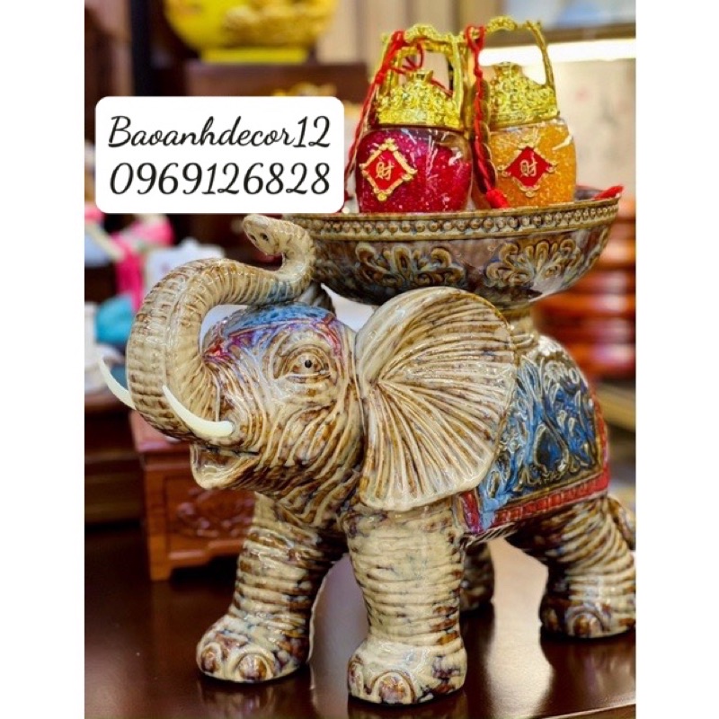 Tượng voi dâng quả đặt lễ ban thần tài, chất liệu gốm sứ cao cấp