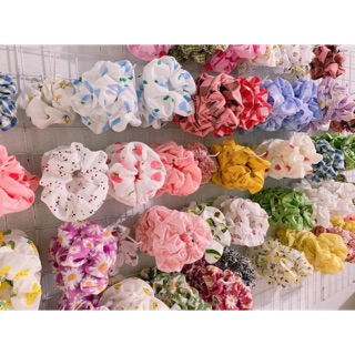 Sỉ Cột Tóc Scrunchies Pompom Hoa Cúc Caro