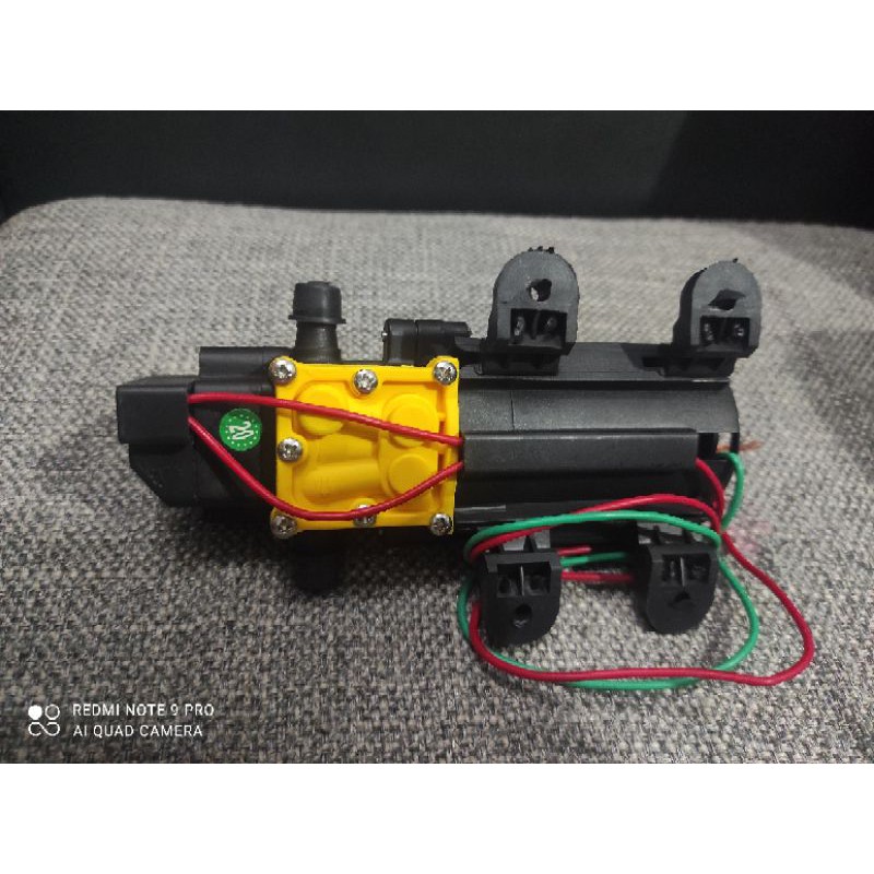 Bơm mini 12v dùng phun sương, tưới cây , phun thuốc trừ sâu