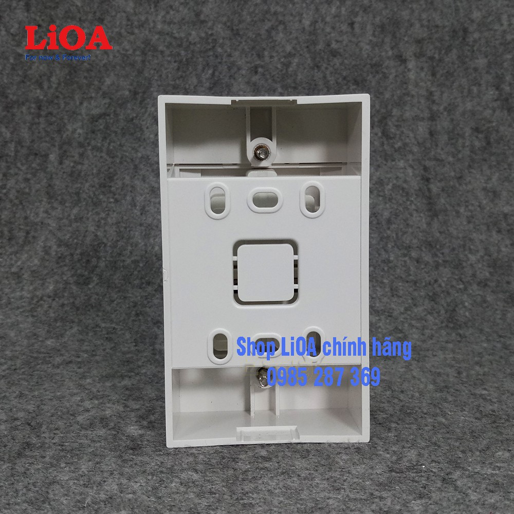 Combo ổ cắm điện ba 2 chấu LiOA 16A 3520W - Lắp nổi