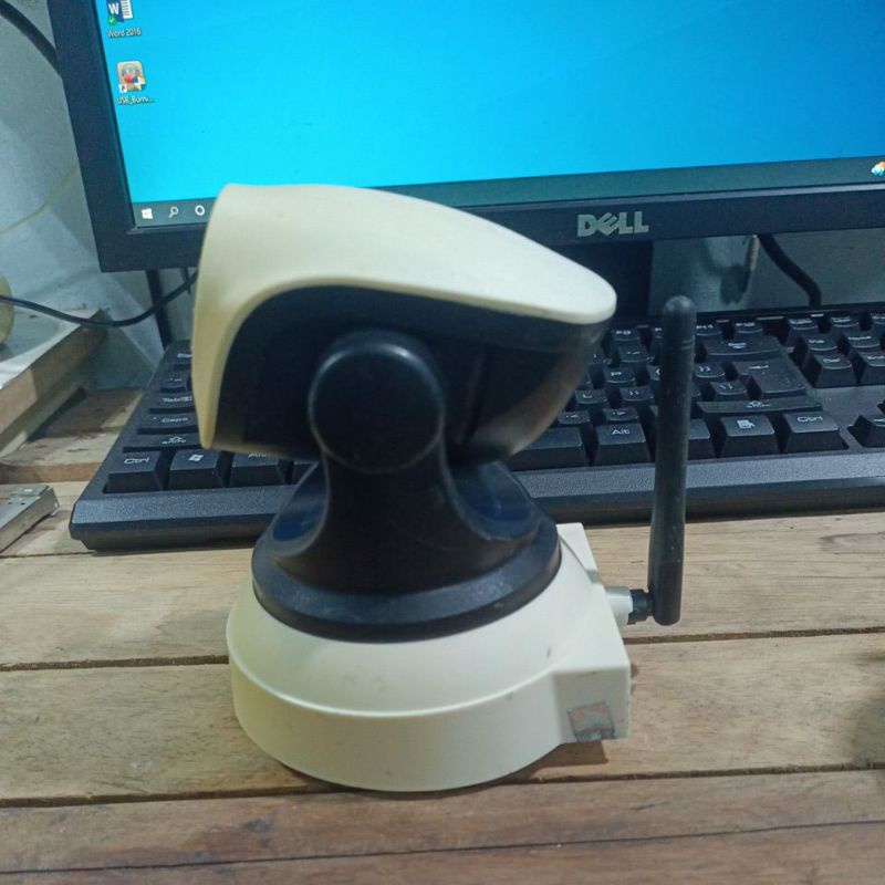 Camera wifi xoay 360° xem trên di động SRICAM