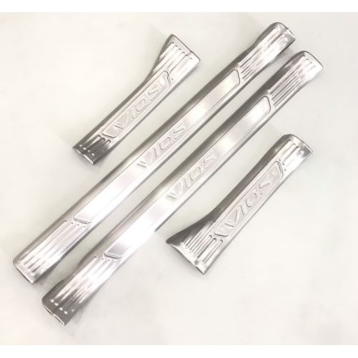 Bộ ốp bậc chân trong + ngoài xe Toyota Vios 2019 - 2021, chất liệu inox