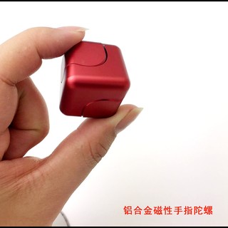 con quay spinner vuông .33