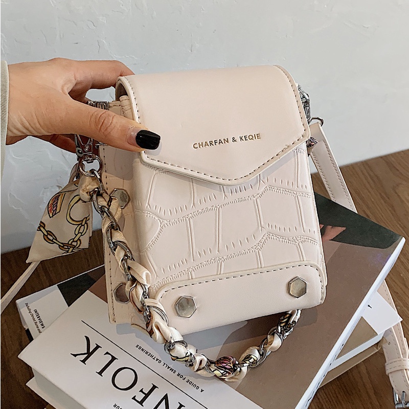 Túi Đeo Chéo Dây Xích Thiết Kế Nhỏ Nhắn Phong Cách Mới 2022 Thời Trang Cao Cấp Cho Nữ
