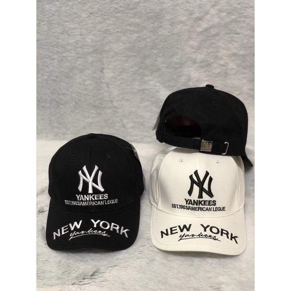 Nón kết lưỡi trai thêu logo chữ nổi sắc nét sịn sò