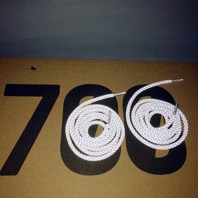 [ QUÀ TẶNG 100k dây phản quang ,hộp ,tất,lọ tẩy ]giày thể thao yz700 nam nữ | BigBuy360 - bigbuy360.vn