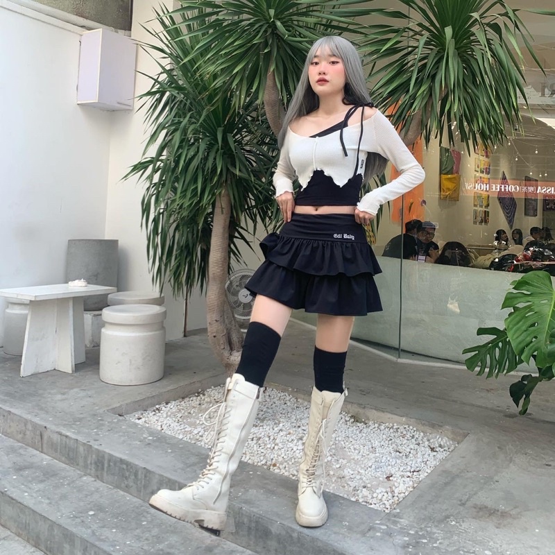 GILL BABY | Áo croptop trễ vai tay dài màu trắng cuốn biên đi chơi hẹn hò đi biển (GIRL CRUSH TOP) | BigBuy360 - bigbuy360.vn