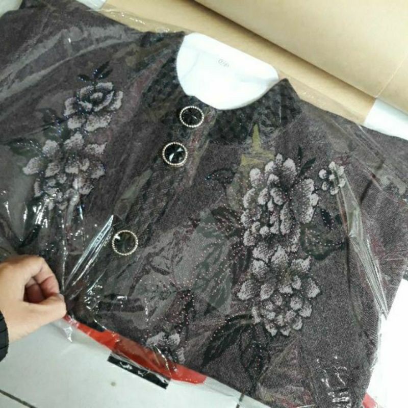 Áo len cài cúc Quảng Châu cho Mẹ Bà | BigBuy360 - bigbuy360.vn