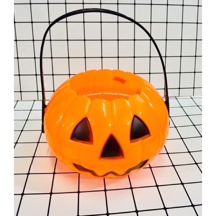 Giỏ bí ngô chơi HALOWEEN