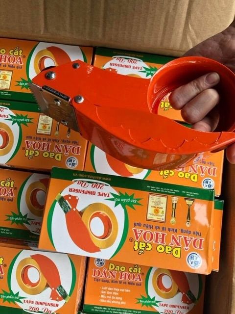 Cắt băng dính 5cm đại cắt đến loại 1kg/cuộn
