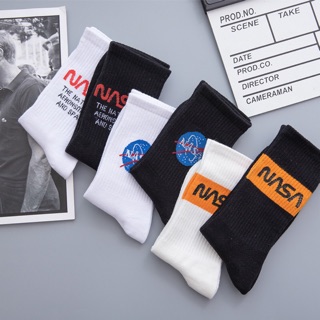 Tất (vớ) nam cao cổ hoạ tiết Nasa màu trắng