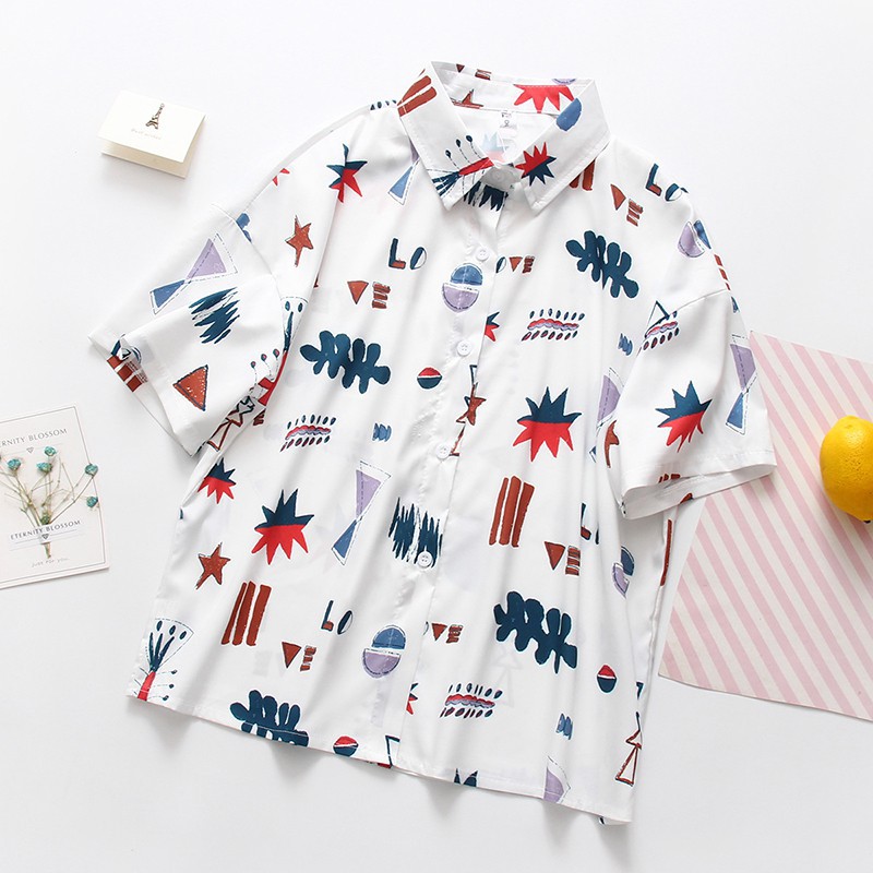 Áo sơ mi nữ ngắn tay dáng rộng in họa tiết hoạt hình | BigBuy360 - bigbuy360.vn