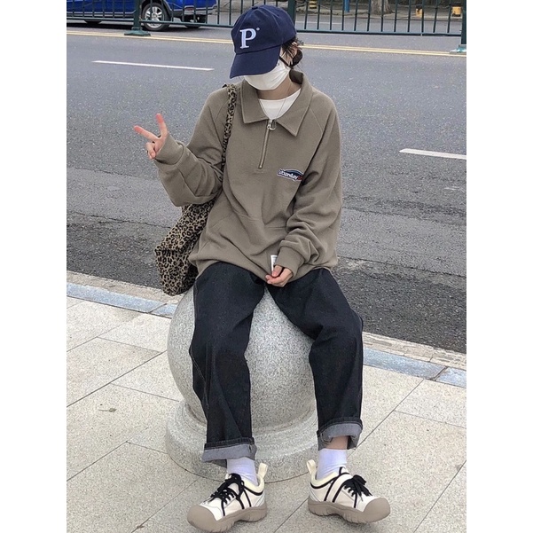 Áo Nỉ Sweater Khoá Cổ Saturday Love Nâu Form Rộng Nam Nữ | BigBuy360 - bigbuy360.vn