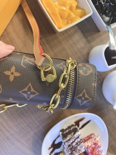 TÚI LV CASE UNISEX NEW 2019