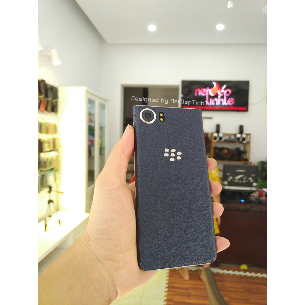 Miếng dán da skin BlackBerry Keyone - D17