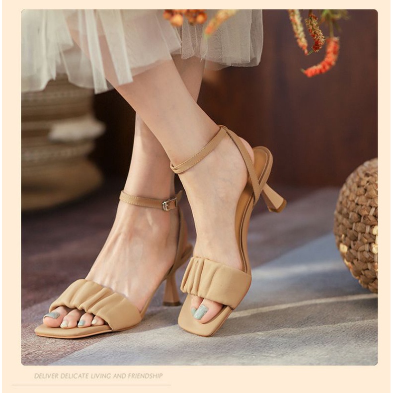 Dép cao gót nữ mũi vuông 7 cm mã DE10