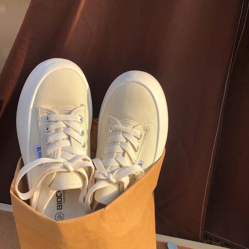 Giày basic độn đế hack chiều cao cực đỉnh ( Ảnh thật khách fb ở cuối bài đăng)