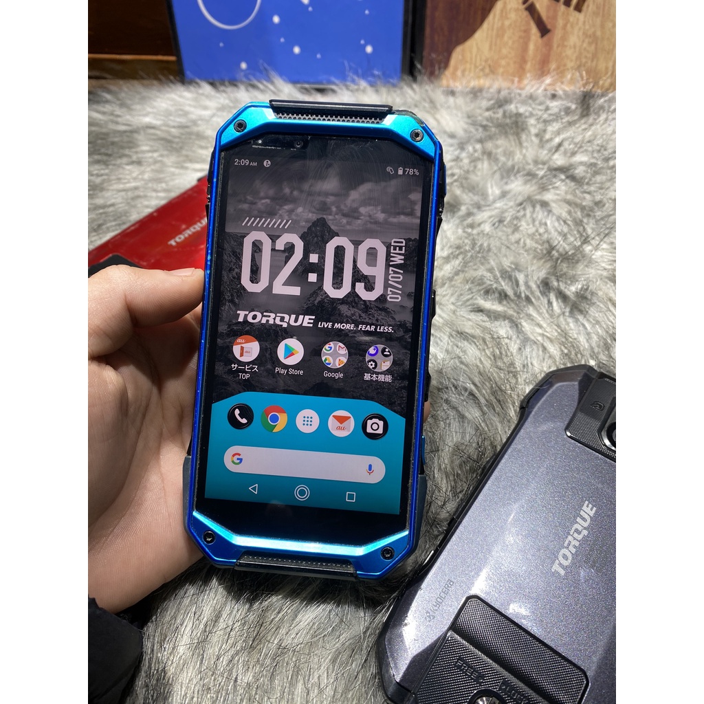 Điện thoại Kyocera G04 ram 4 bộ nhớ 64gb chip snap 660 cày game tốt