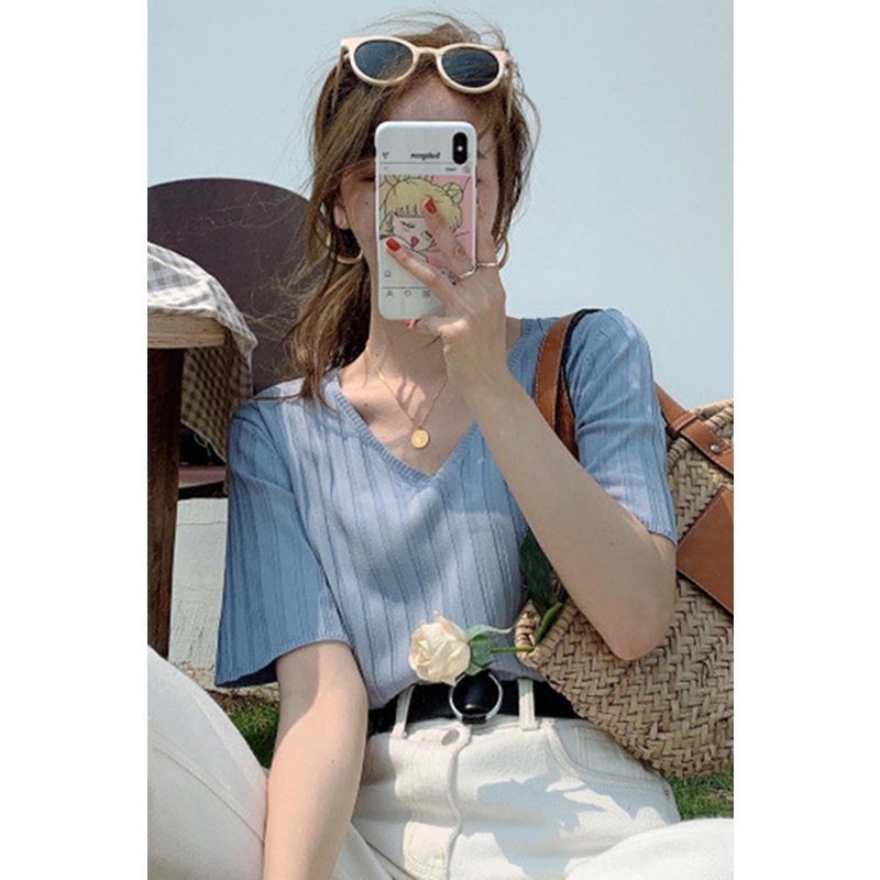 QKOOLE  Áo Thun Hàn Quốc Dáng Rộng Cổ Chữ V