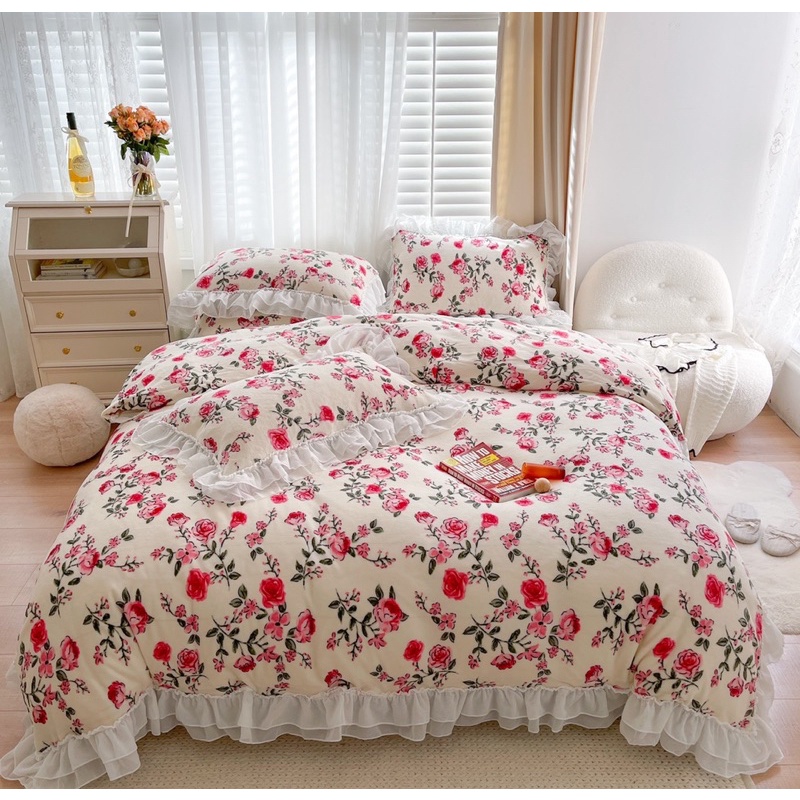 Bộ chăn ga nỉ nhung hoa nhí kết hợp viền bèo