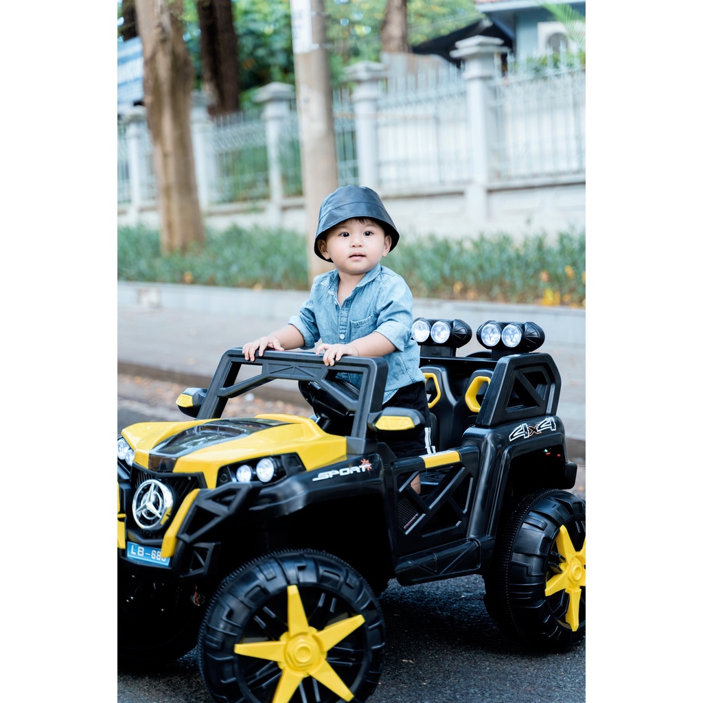 MERCEDES LB 688 - 4 động cơ khỏe .tải trọng đến 50kg.