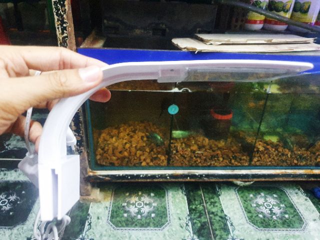 ĐÈN LED KẸP 1 BÊN HỒ CÁ THỦY SINH VIPSUN M280 MÀU TRẮNG HỒ 30 ĐẾN 40CM