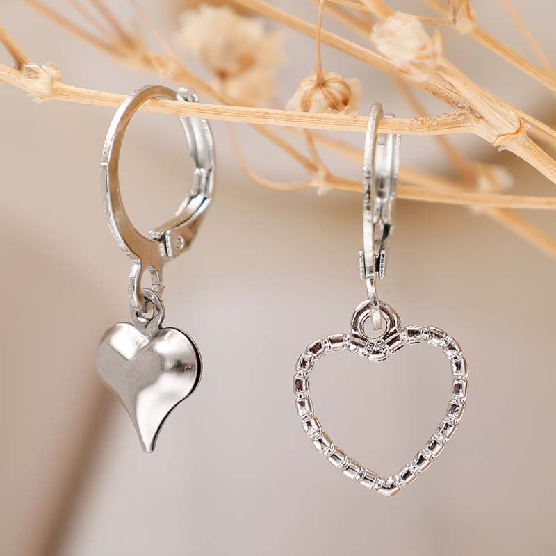 1 Đôi Bông Tai Hình Trái Tim Bất Đối Xứng Thời Trang