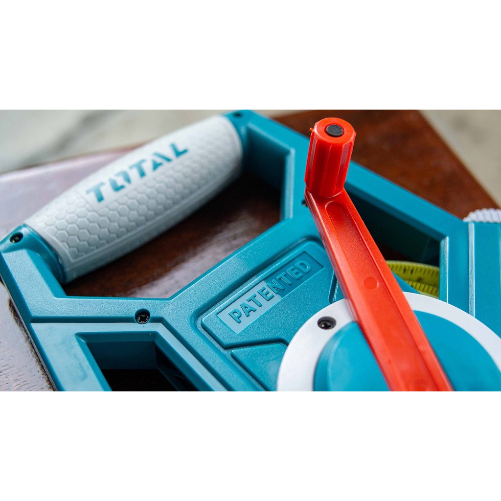 Thước cuộn thép 50m, bề rộng lá thước 12.5mm, đo lường, đo đạc chính xác Total TMT710506