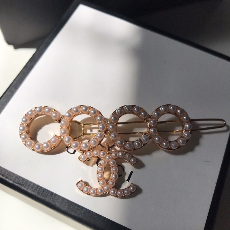 kẹp tóc chanel  thương hiệu sang chảnh