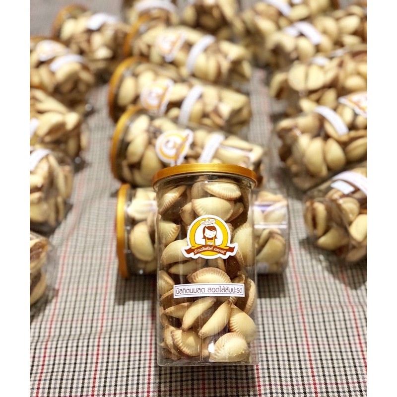 BÁNH SÒ KHÓM THÁI LAN lon 350gr