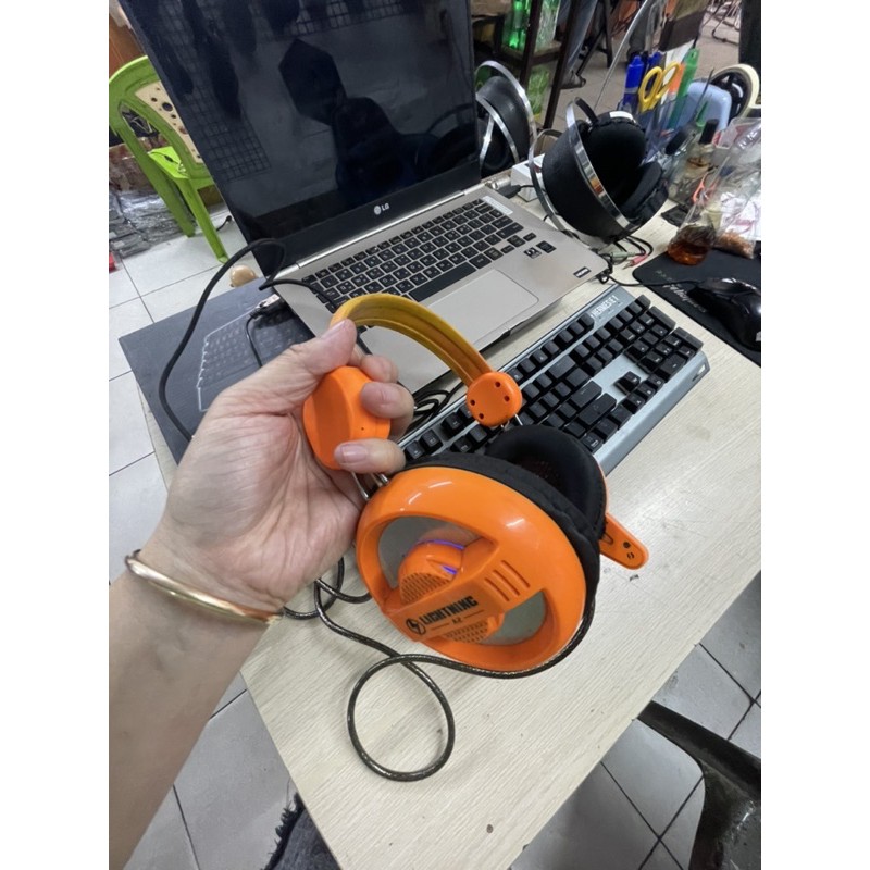 Thanh lý tai nghe lightning a2 Led | BigBuy360 - bigbuy360.vn
