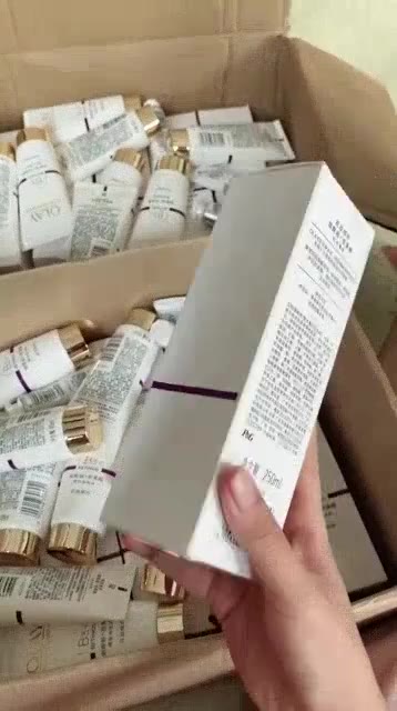 [𝗗𝘂̛𝗼̛̃𝗻𝗴 𝗧𝗿𝗮̆́𝗻𝗴 𝗕𝗼𝗱𝘆] Dưỡng thể Olay B3 + Retinol trắng sáng nhanh hiệu quả ngừa lão hóa 250ml Chính Hãng | BigBuy360 - bigbuy360.vn