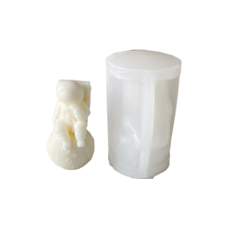 Khuôn Silicone Làm Nến Tạo Hình Nhà Du Hành Vũ Trụ