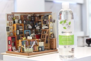 Nước tẩy trang rau má CENTIFOLIA