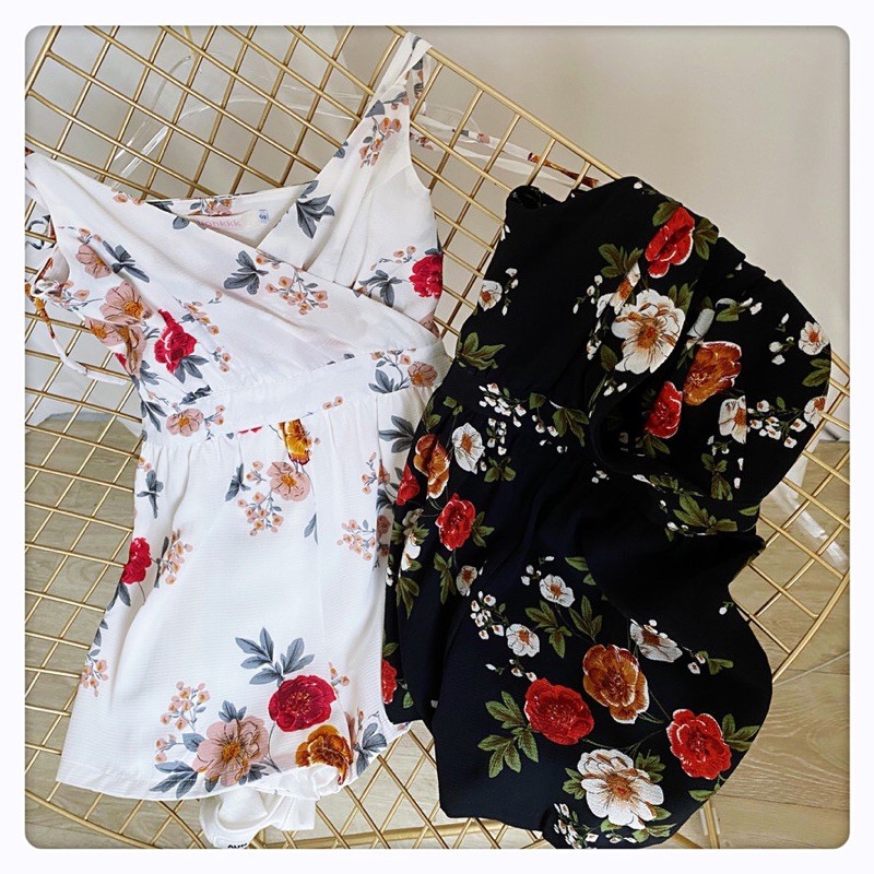 Jumpsuit in hoa buộc dây