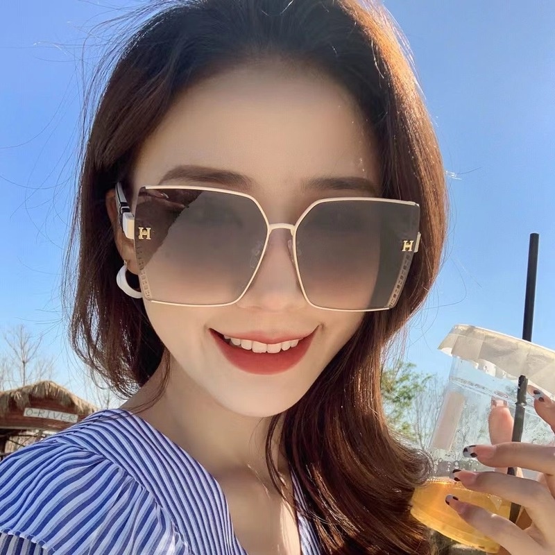 Kính Mát Gọng Vuông Cỡ Lớn Bằng Kim Loại Thời Trang Vintage Cho Nữ