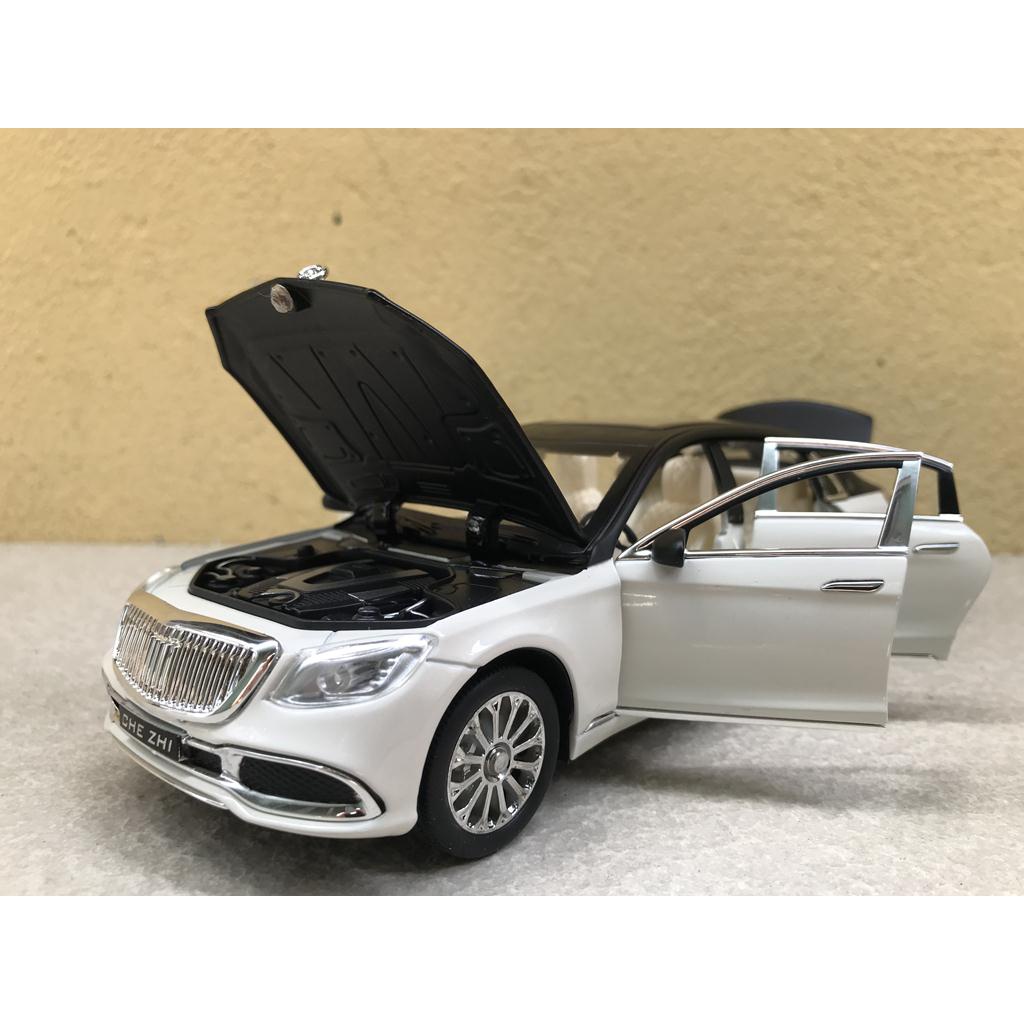 Mô hình xe Mercedes-Maybach S600 2022 1:24