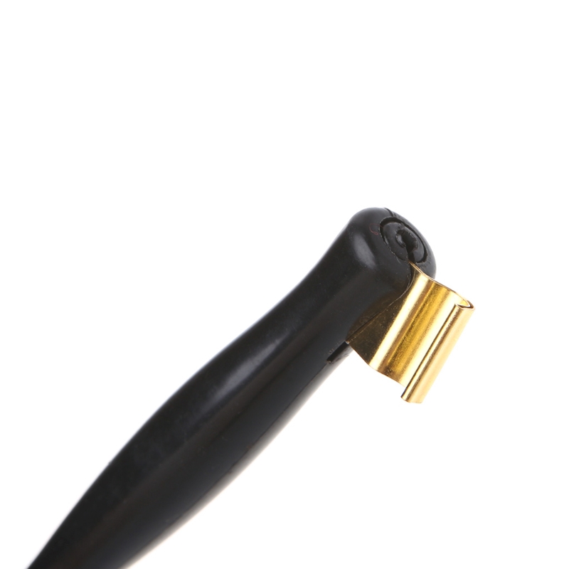 Thân cầm bút viết thư pháp bằng đồng