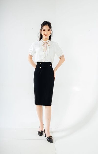 Chân váy ôm cạp lệch cài 2 cúc