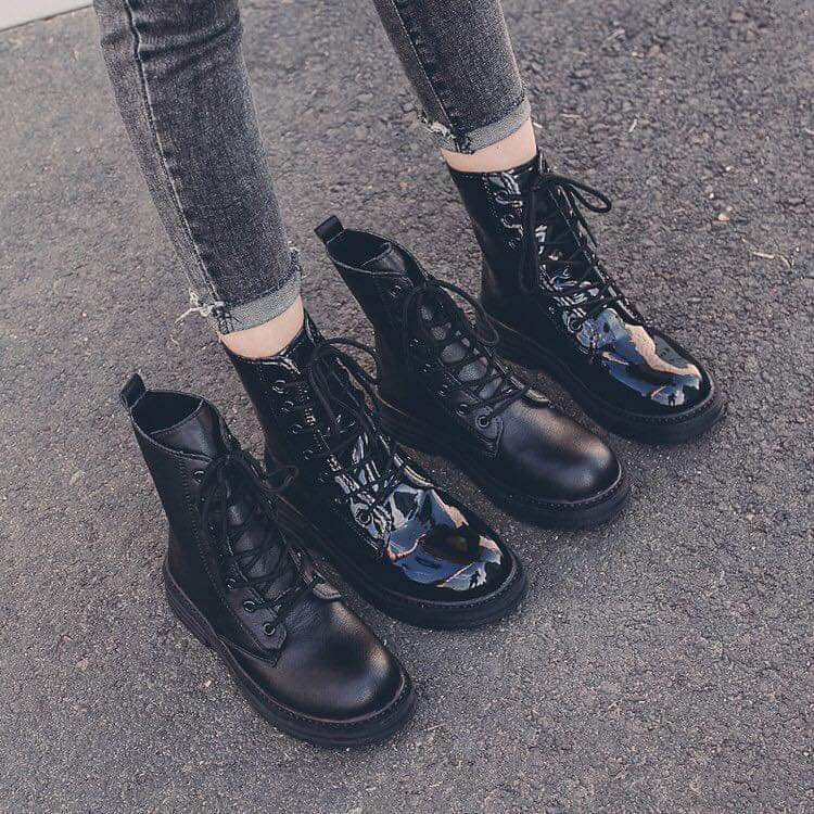 Giày bốt military ZARA xuất xịn cổ cao da bóng màu đen lót lông cột dây 2cm size 37