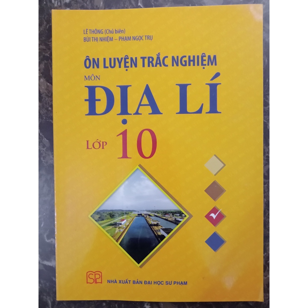 Sách - Ôn luyện trắc nghiệm môn Địa lí lớp 10